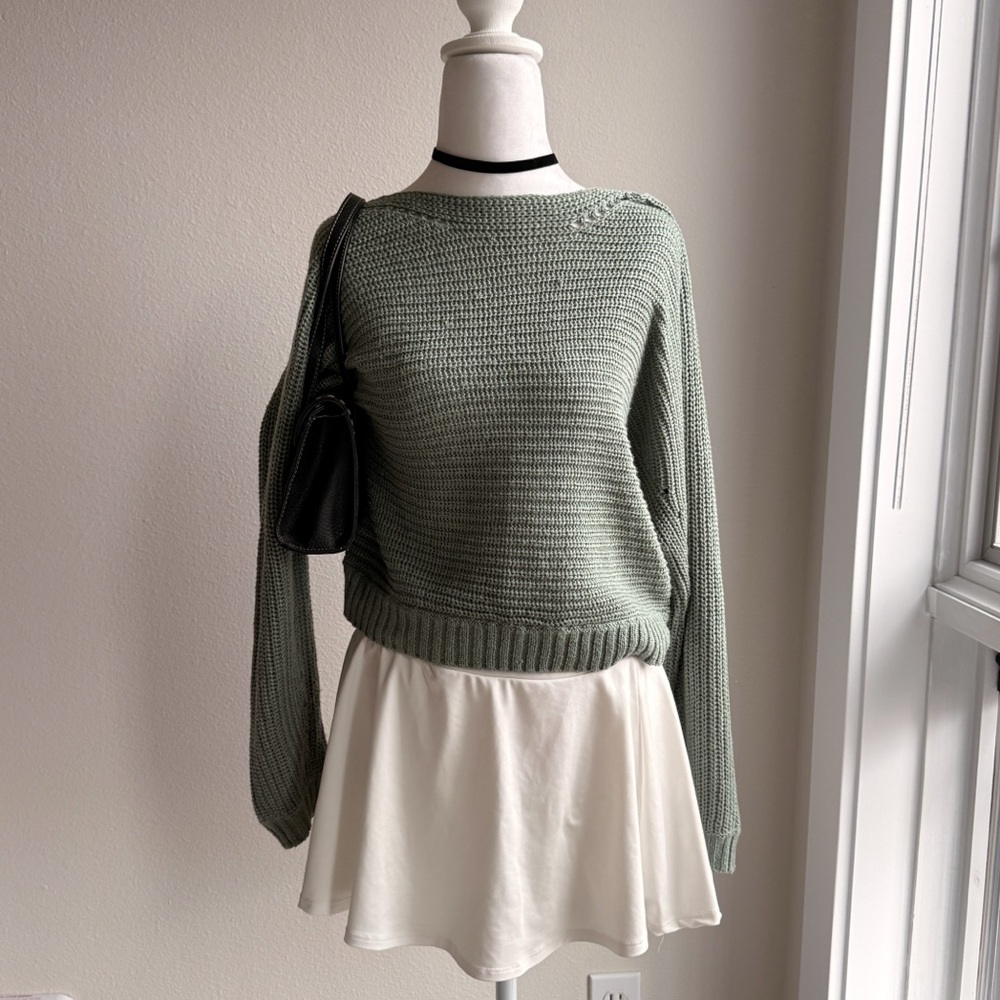 Hem & Thread Olive Sage Crew Knit Neck Sweater Size Small